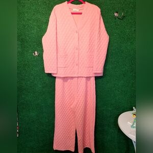 812 NWOT Zenana Pink Quilted 2pc Set